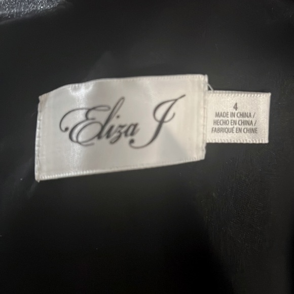 ELIZA J Long Sleeve Black Satin Collar Tuxedo Gown size 4 - Picture 5 of 6